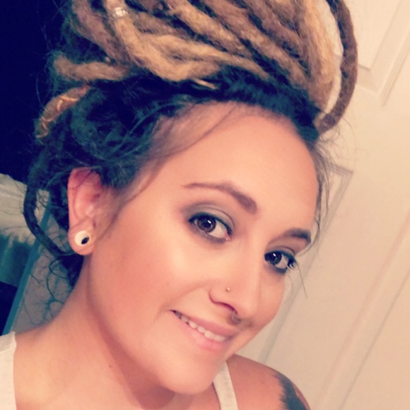 Profile Picture of Kodi Halderman (@kodihalderman) on Poshmark