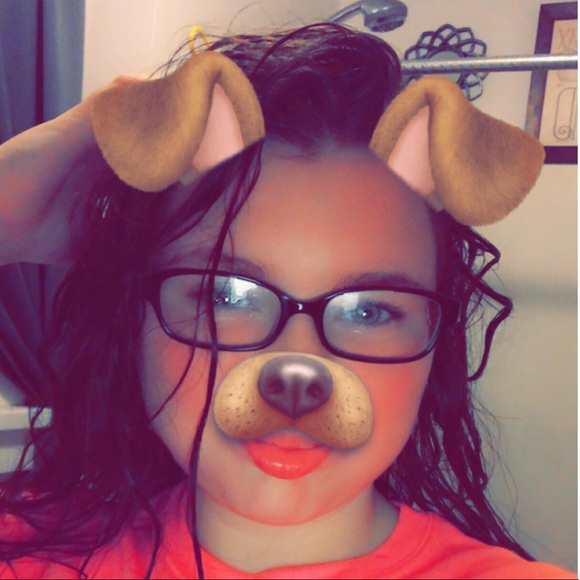 Profile Picture of Kaliegh Jones (@jones_kaliegh) on Poshmark