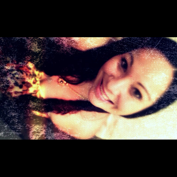 Profile Picture of Tiana Sampino (@trissymymy) on Poshmark