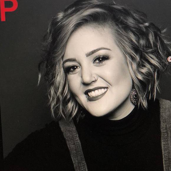 Profile Picture of Alex Hyndman (@llexy13) on Poshmark