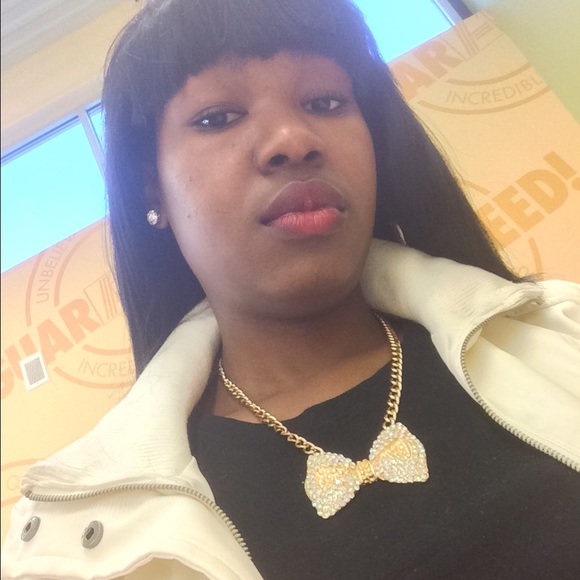 Profile Picture of Ray Pollard (@ray4400) on Poshmark