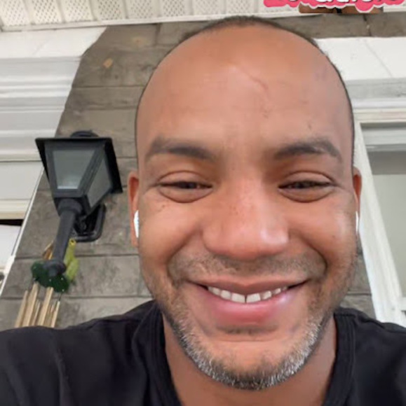 Profile Picture of Ariel Sosa (@arielsosa296) on Poshmark