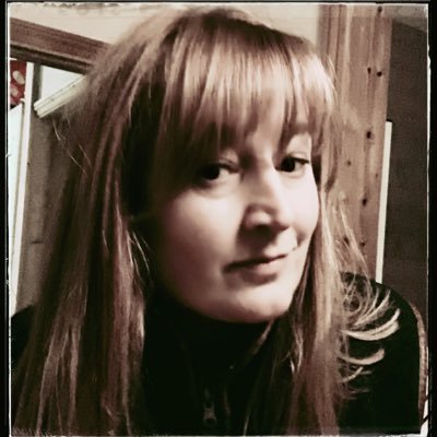 Profile Picture of Emma Berry (@CollingsBerry) on Twitter