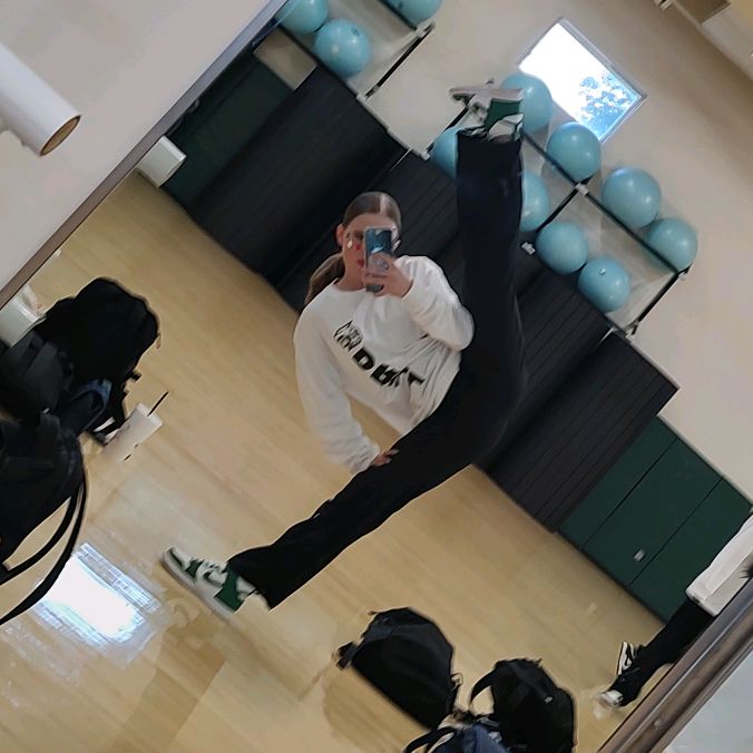 Profile Picture of joelyswann15 (@joelyswann15) on Tiktok