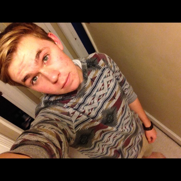 Profile Picture of Chris Willard (@mardetime) on Poshmark