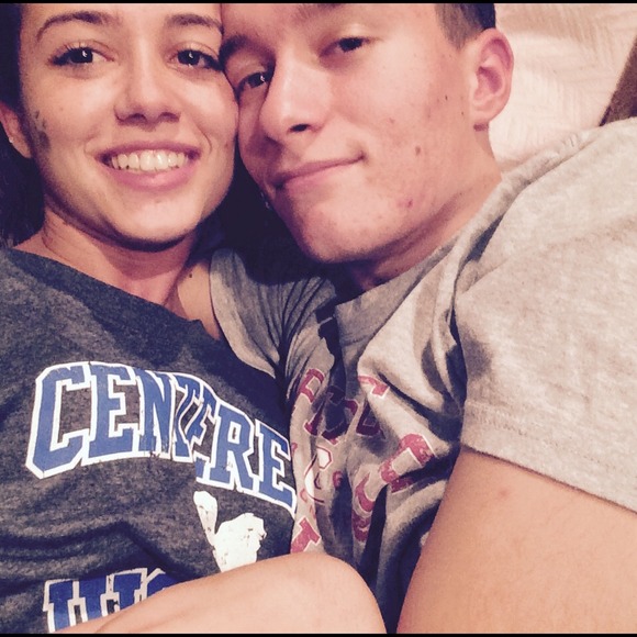 Profile Picture of Tina Lomando (@tinalomando_) on Poshmark