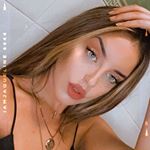 Profile Picture of Elena Jiménez🦋 (@elenaajibee) on Instagram