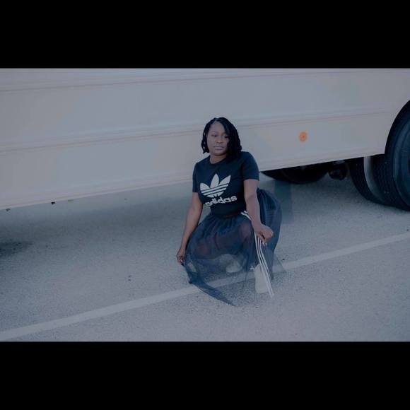 Profile Picture of Tesharri Blackenese (@tblackenese) on Poshmark