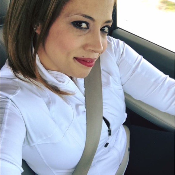 Profile Picture of Jen Derr (@derrjen) on Poshmark