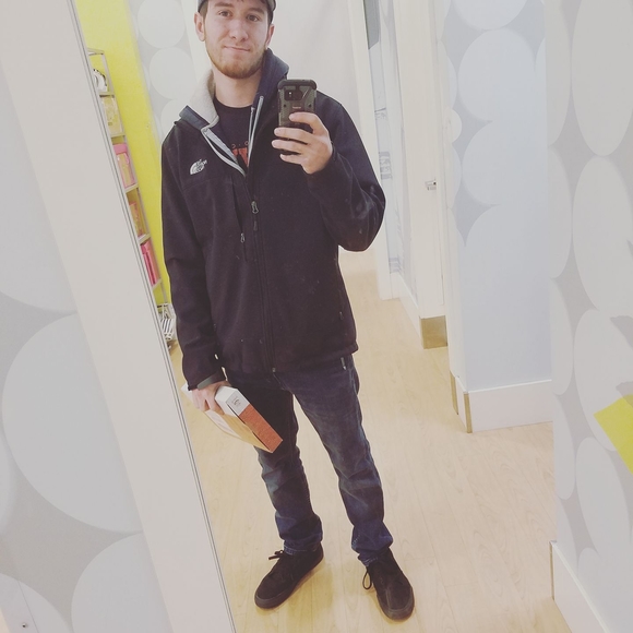 Profile Picture of Brandon Contonio (@xcobrox) on Poshmark