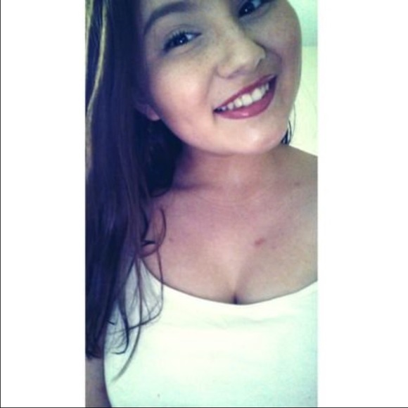Profile Picture of Jacelyn James (@jacelynjames) on Poshmark