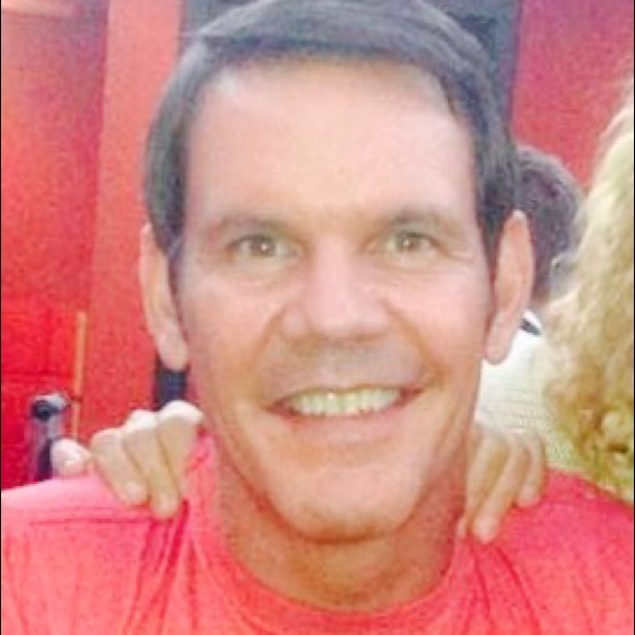 Profile Picture of Steven Whitley (@vaper) on Poshmark