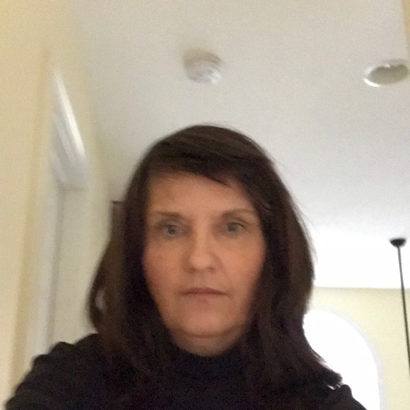 Profile Picture of Valerie Cebe (@kitt65) on Poshmark