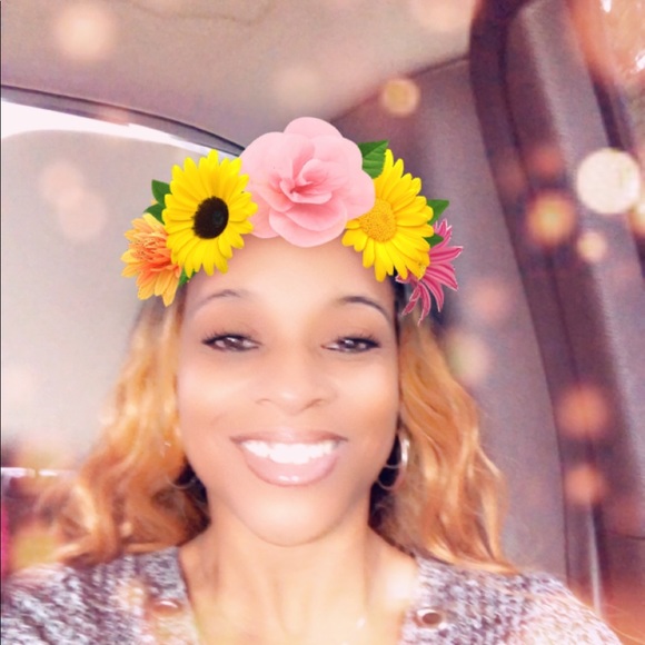 Profile Picture of Keva Alexander (@kevalexander69) on Poshmark