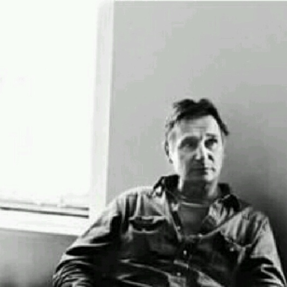Profile Picture of Andrew Kalender (@akalende) on Poshmark