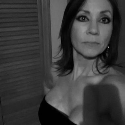 Profile Picture of Deborah Lennon (@debbielennon) on Twitter