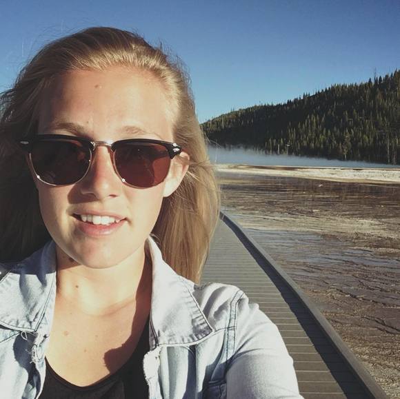 Profile Picture of Audrey Pouliot (@audreypouliot) on Poshmark