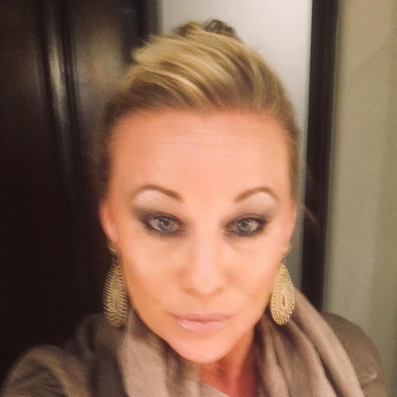 Profile Picture of Andrea Sprenger (@sprengs) on Poshmark