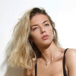 Profile Picture of Fey (@feyals) on Instagram