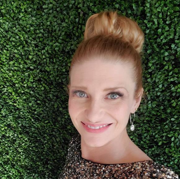 Profile Picture of Anna Rademann (@annab928) on Poshmark