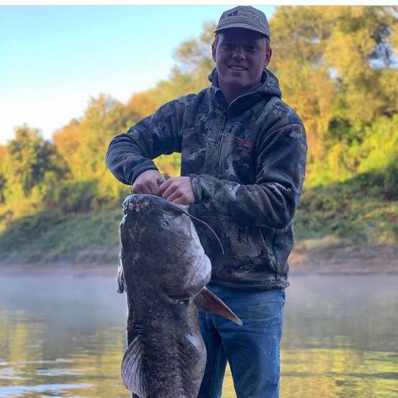 Profile Picture of Thomas Wallace (@thomaswallac964) on Poshmark