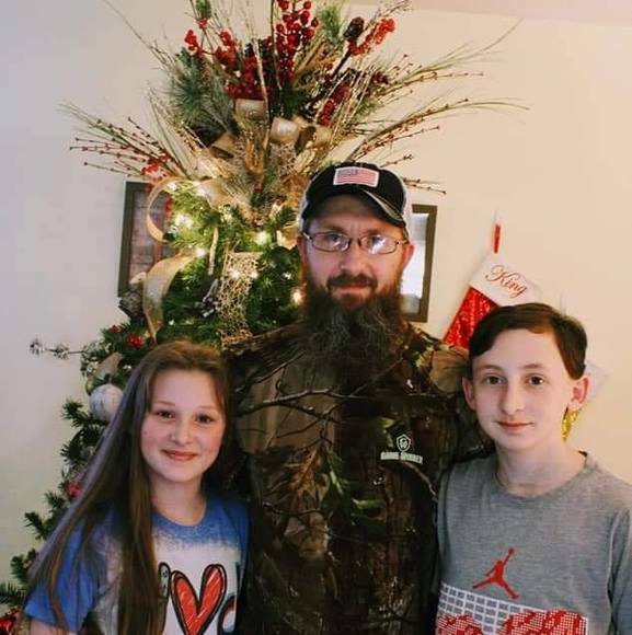 Dustin Nolen - Poshmark Profile Picture of Dustin Nolen (@rebeldad81) on Poshmark