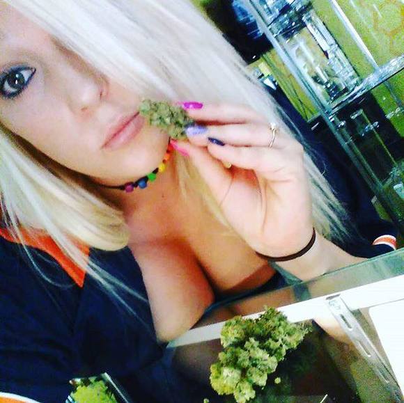 Profile Picture of Jessica Ralph (@jessicavaldez90) on Poshmark