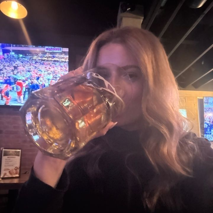 Profile Picture of   Maeva (@maeva.sullivan)... (@maeva.sullivan) on Tiktok