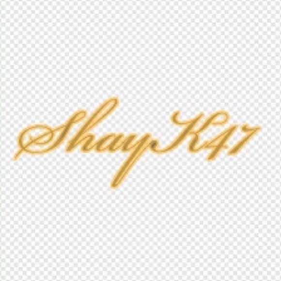 Profile Picture of Shania Johnson (@shaniaj23) on Poshmark