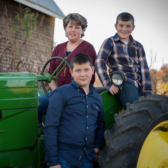 Profile Picture of Crystal Cook (@crystalcook83) on Poshmark