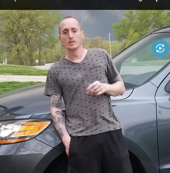 Profile Picture of David Hadden (@david_hadden) on Poshmark
