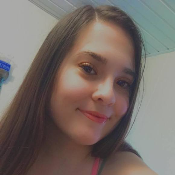 Profile Picture of Samantha Calavano (@sammycal101) on Poshmark