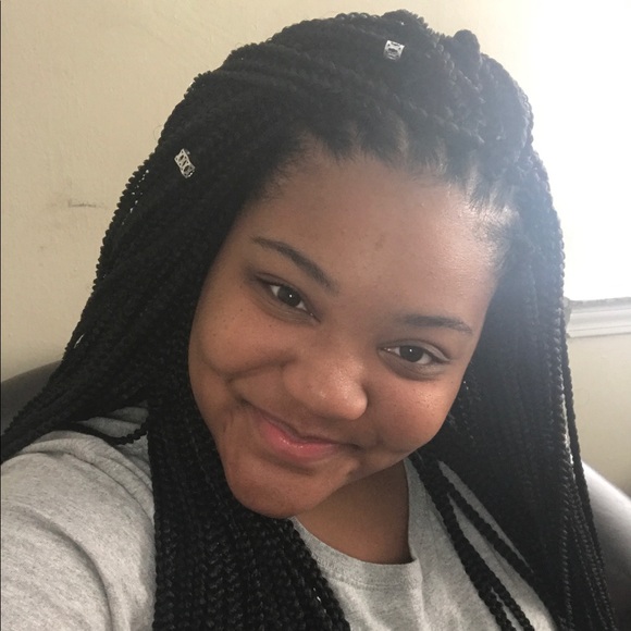 Profile Picture of Jaleesa Banks (@queenleesa96) on Poshmark