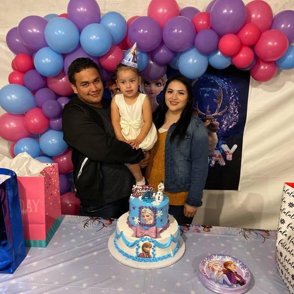 Profile Picture of David Lopez (@davidlopez0618) on Poshmark