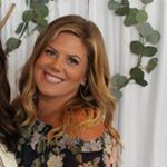 Profile Picture of Caroline (@artwithmissfix) on Instagram