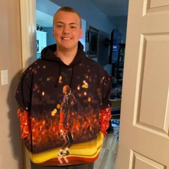 Profile Picture of Nicholas Heil (@nickheil130) on Poshmark