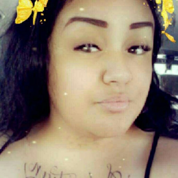 Profile Picture of Gabby Jimenez (@gabbyjimenez18) on Poshmark