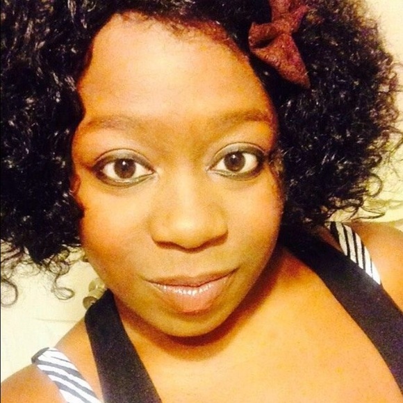 Profile Picture of Jasmine Toliver (@jazjt92) on Poshmark