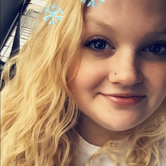 Kylee Hedrick - Poshmark Profile Picture of Kylee Hedrick (@kdhedrick) on Poshmark