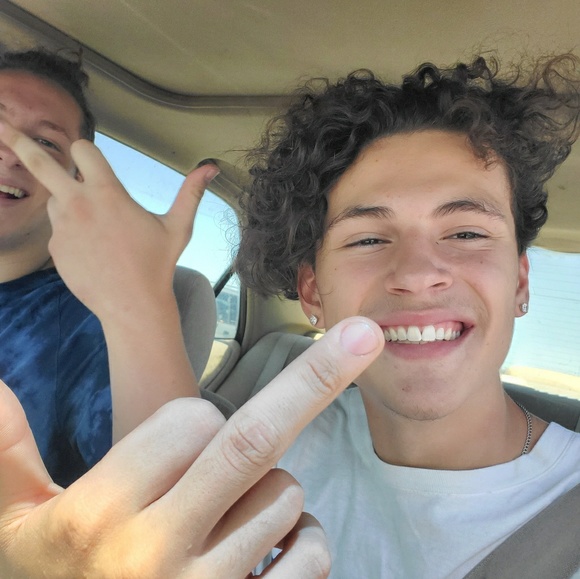 Profile Picture of John Yates (@zanegates2002) on Poshmark