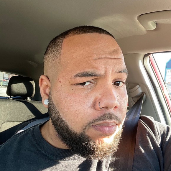 Profile Picture of Kyle Slade (@kslade90) on Poshmark