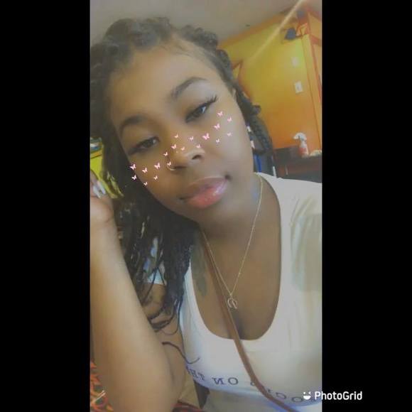 Profile Picture of Diatra Nelson (@diatra12) on Poshmark