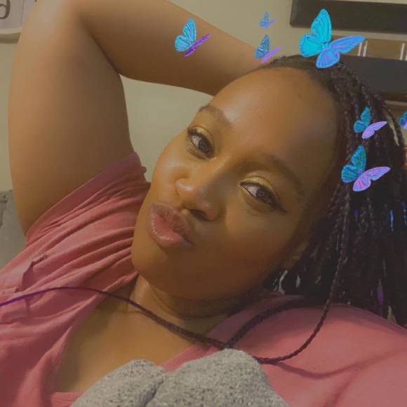 Profile Picture of Jessica Glenn (@j_glenn) on Poshmark