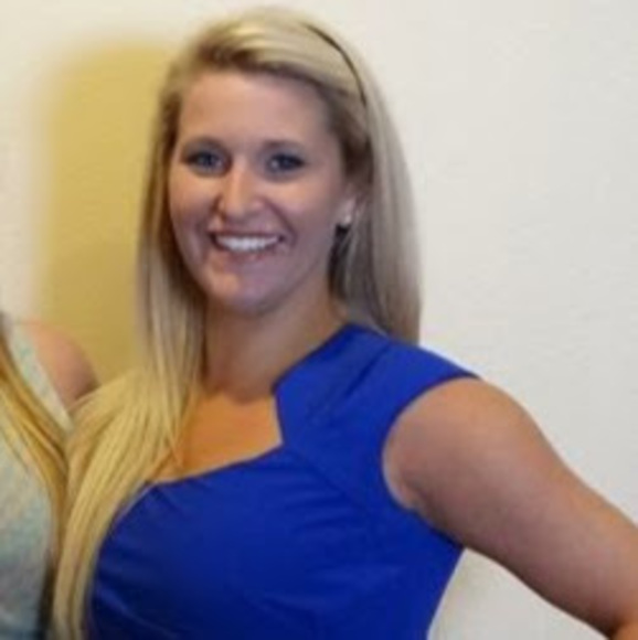 Profile Picture of Jordyn Williams (@jsw0006) on Poshmark