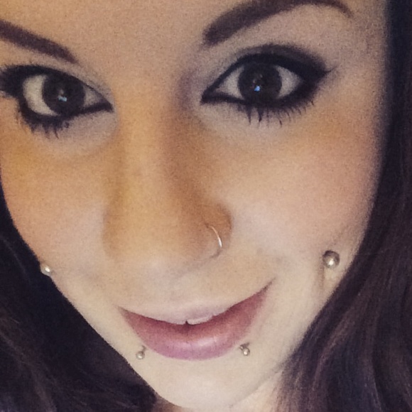 Profile Picture of Sarah Zuidema (@thenerdypinup) on Poshmark