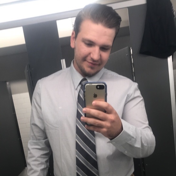 Profile Picture of Johnny Yonker (@jtyonker24) on Poshmark