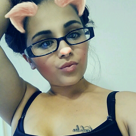 Profile Picture of Justine St laurent (@keikilanix3) on Poshmark