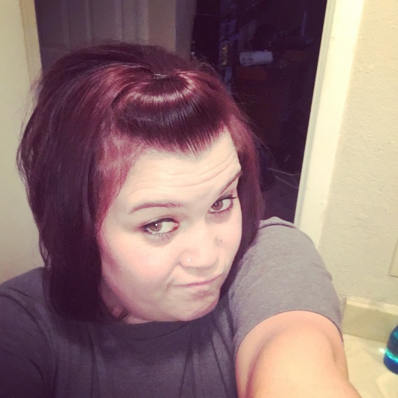 Profile Picture of Tina Gallegos (@tinagallegos55) on Poshmark