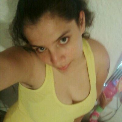 Profile Picture of Stephanie Alvarenga (@Proud_mommy_305) on Twitter