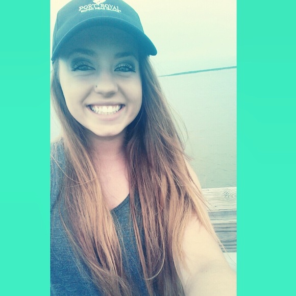 Profile Picture of Jessica Wedel (@jesswedel) on Poshmark